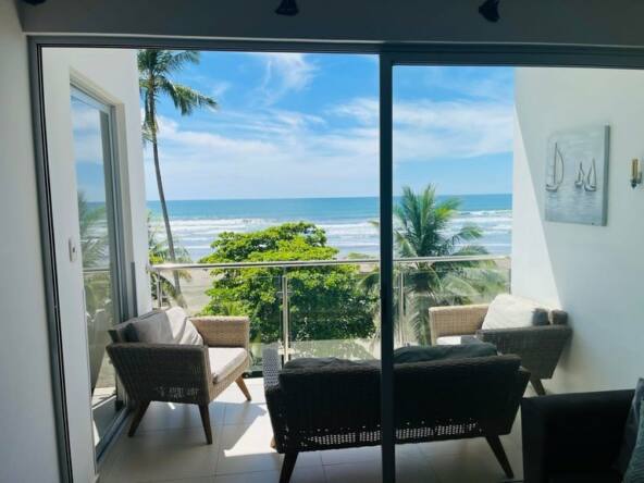 oceanfront-villa-at-playa-bejuco