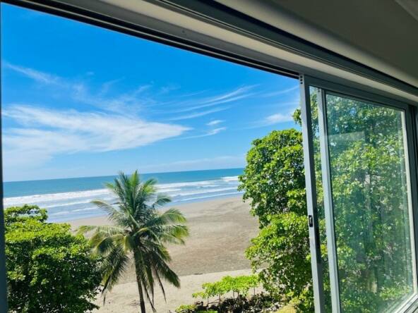 oceanfront-villa-at-playa-bejuco