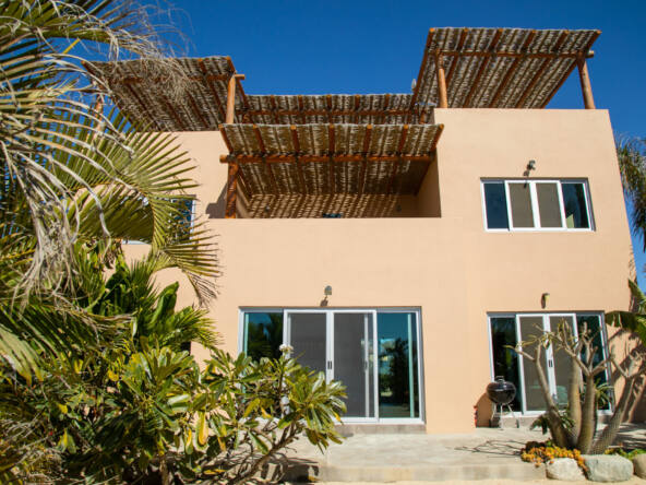 villa-los-vaqueros-on-cerritos-beach