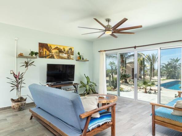 villa-los-vaqueros-on-cerritos-beach