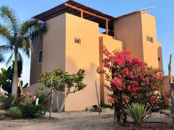 villa-los-vaqueros-on-cerritos-beach