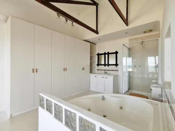 5-bedroom-oceanview-at-jeffreys-bay