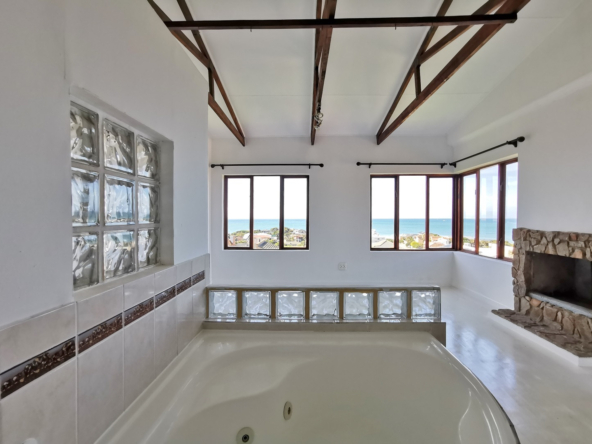 5-bedroom-oceanview-at-jeffreys-bay