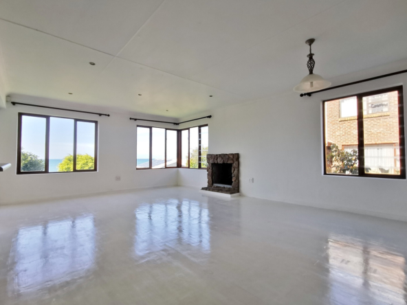 5-bedroom-oceanview-at-jeffreys-bay