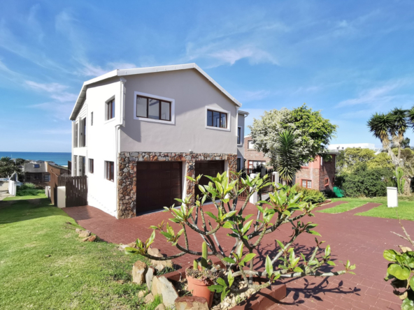 5-bedroom-oceanview-at-jeffreys-bay