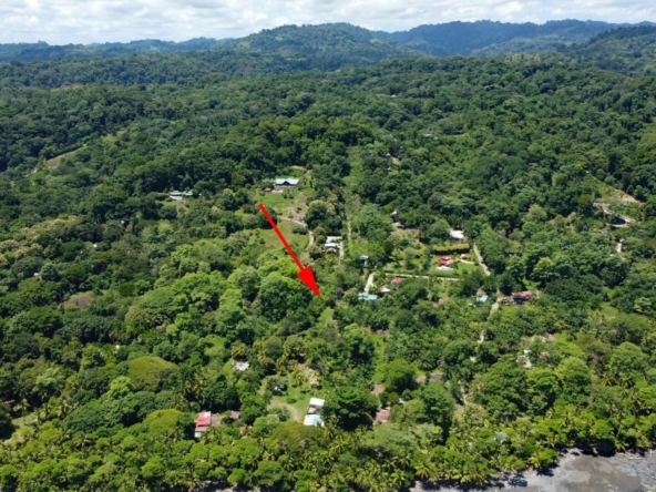 pavones-titled-lot-close-to-the-beach