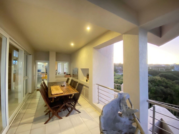 7-bedroom-surf-view-above-jeffreys-bay