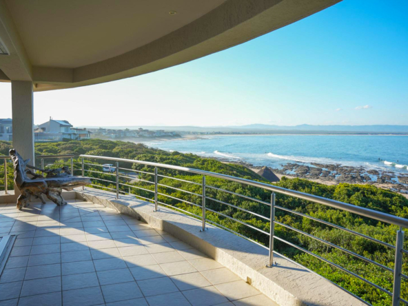 7-bedroom-surf-view-above-jeffreys-bay