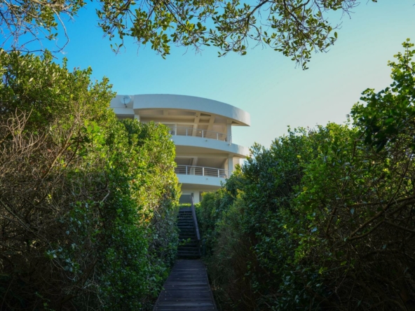 7-bedroom-surf-view-above-jeffreys-bay