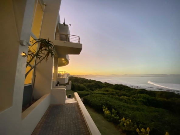 7-bedroom-surf-view-above-jeffreys-bay