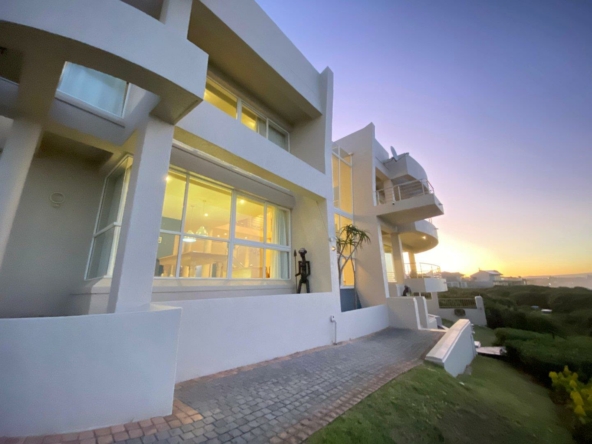 7-bedroom-surf-view-above-jeffreys-bay