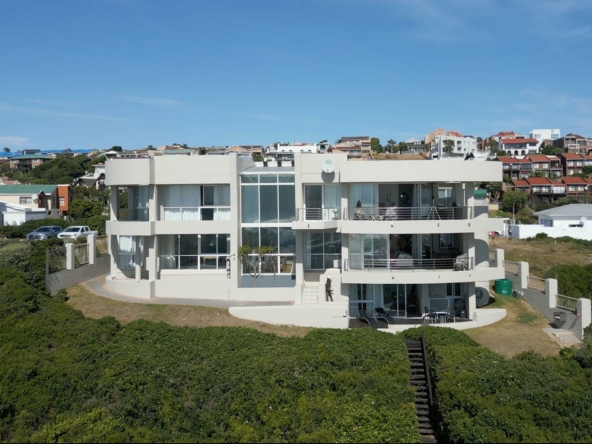 7-bedroom-surf-view-above-jeffreys-bay