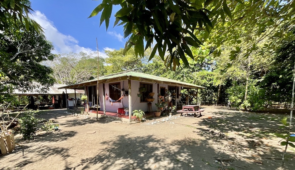 punta-sonada-point-break-estate