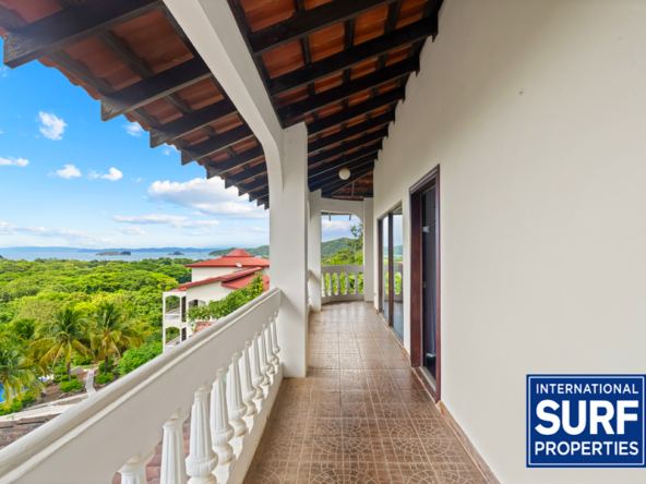 ocean-view-homes-with-19-rooms-playas-del-coco