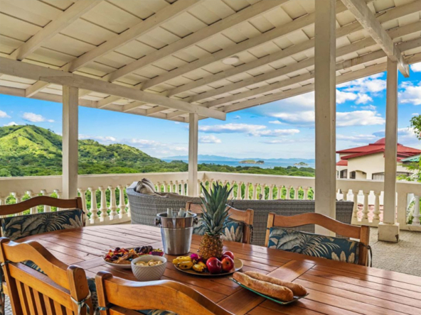 ocean-view-homes-with-19-rooms-playas-del-coco