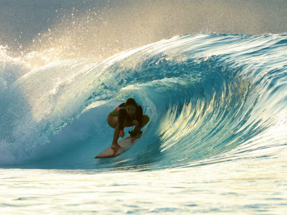 girl-wave-penthouse-at-surfland-brasil