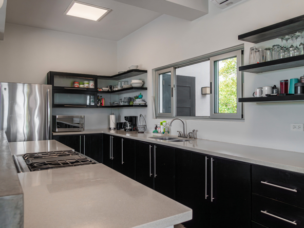 casa-loma-del-mar-ocean-view-home