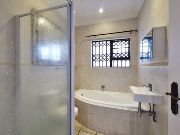 2-bedroom-villa-at-jeffreys-bay