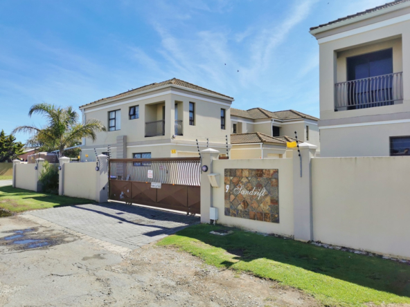 2-bedroom-villa-at-jeffreys-bay