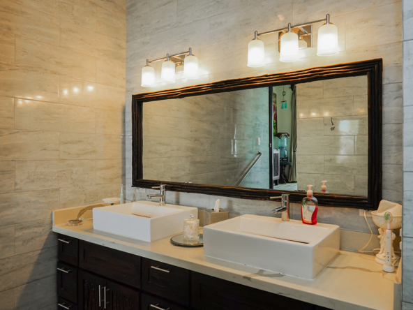 luxury-surf-villa-popoyo