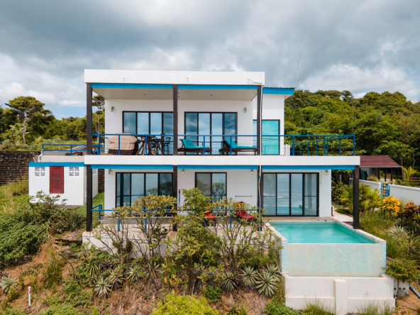 luxury-surf-villa-popoyo