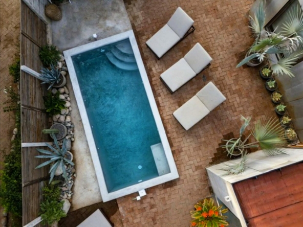 yoga-surf-shacks-at-la-saladita