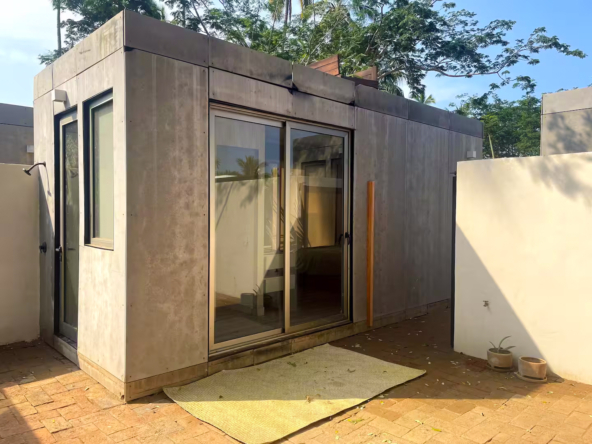 yoga-surf-shacks-at-la-saladita