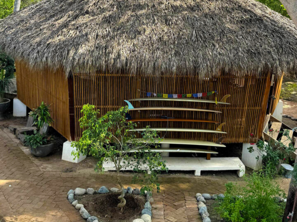 yoga-surf-shacks-at-la-saladita