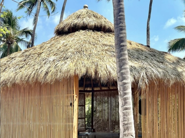 yoga-surf-shacks-at-la-saladita