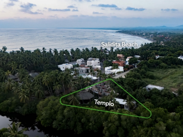 yoga-surf-shacks-at-la-saladita