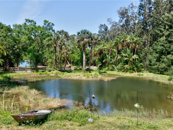 fellsmere-florida-the-point-surf-park-property