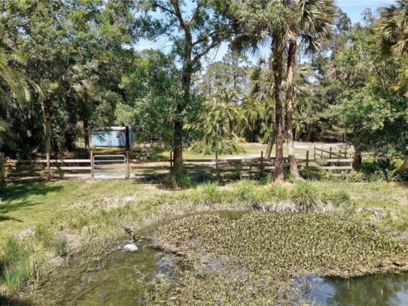 fellsmere-florida-the-point-surf-park-property