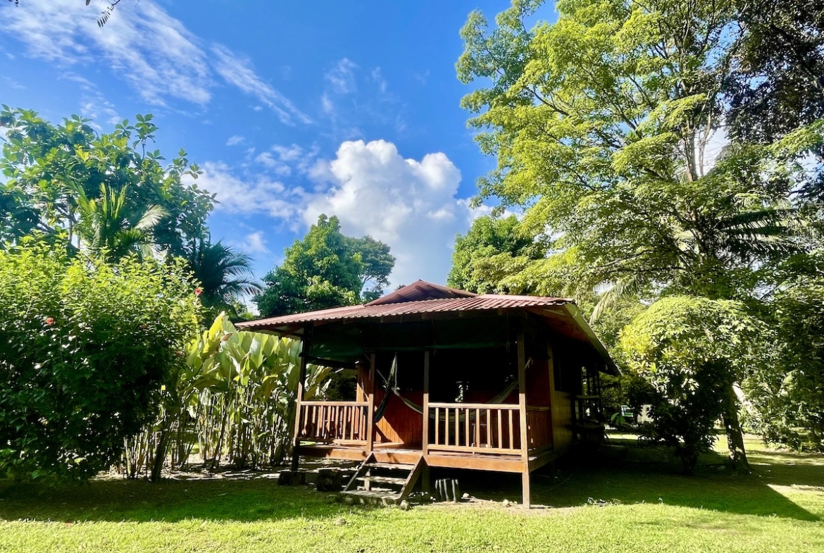 sombrero-beach-surf-shack-osa-peninsula