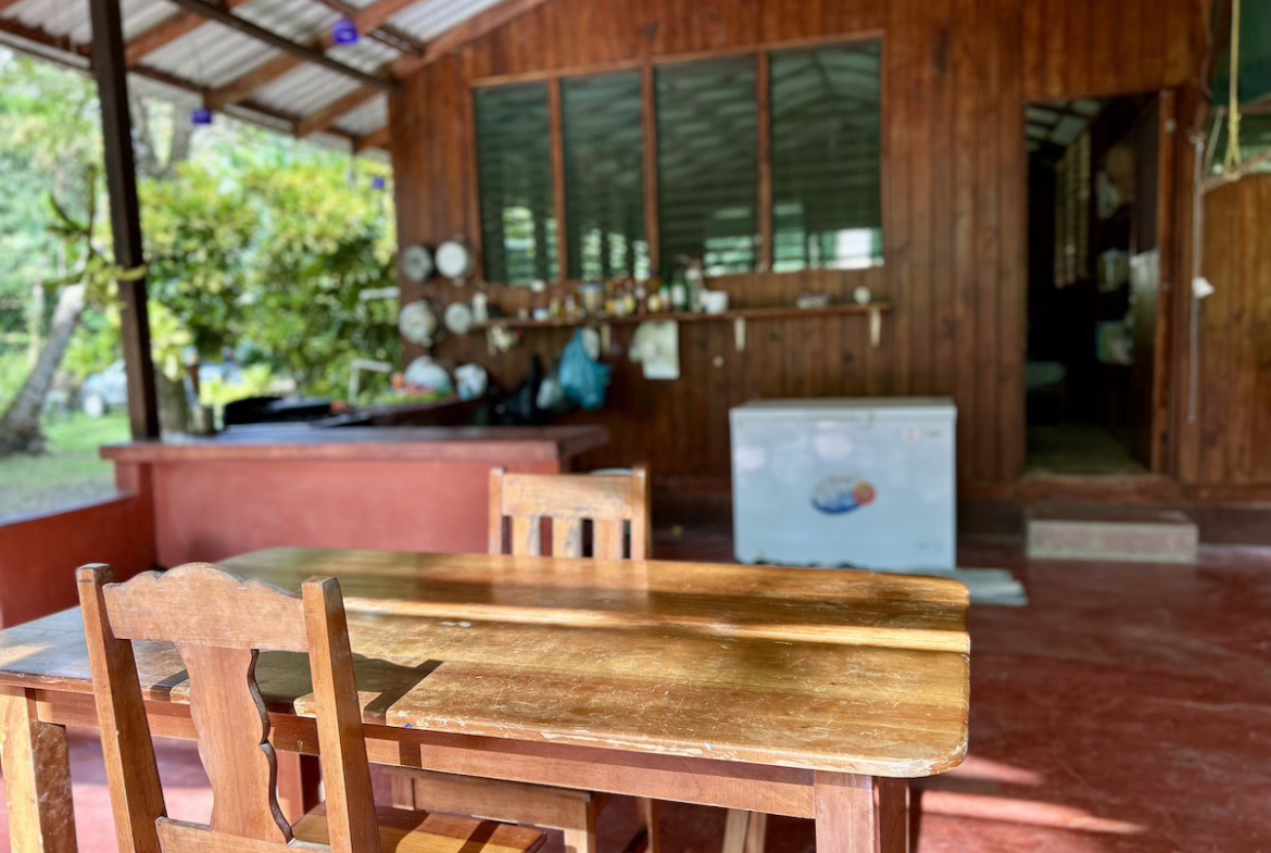 sombrero-beach-surf-shack-osa-peninsula
