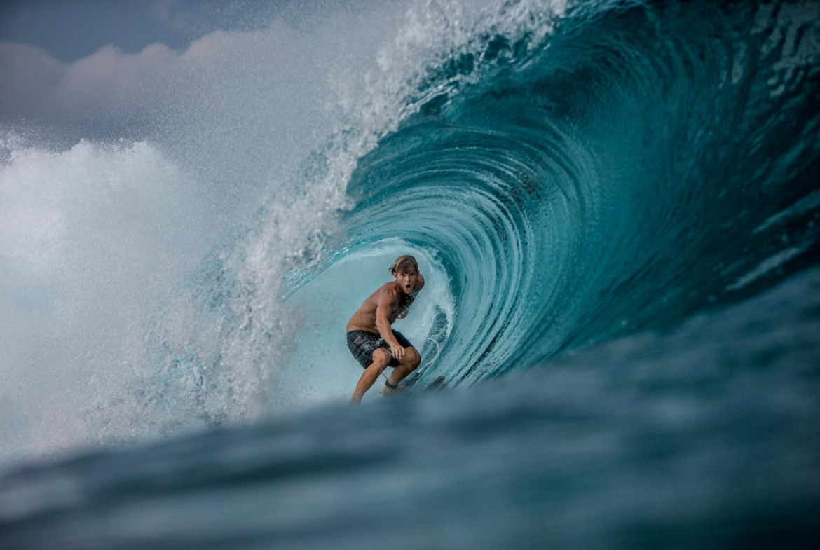 mandiri-beach-krui-surfing
