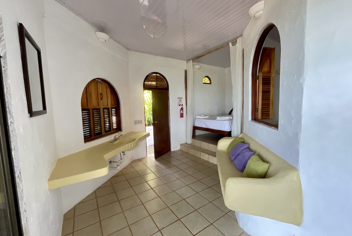 spectacular-ocean-view-resort-property