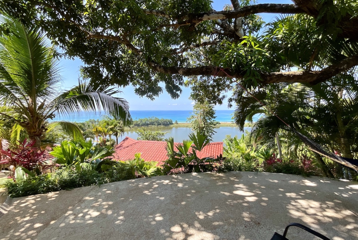 spectacular-ocean-view-resort-property