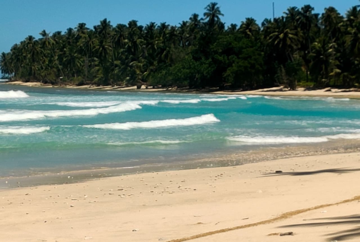 mentawai-beachfront-land-at-bintangs