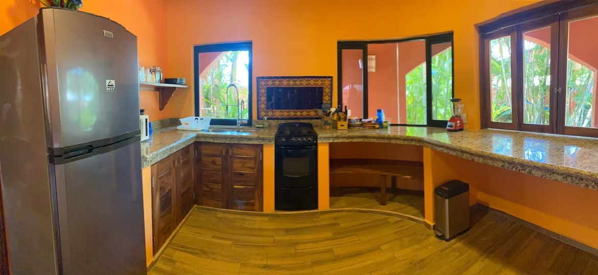 casa-cool-saladita-for-sale