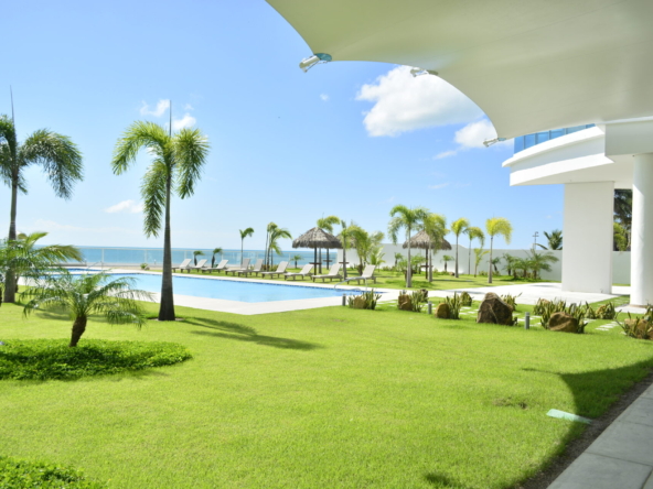ph-royal-palm-playa-gorgona-panama-beachfront-condo-near-malibu-surf